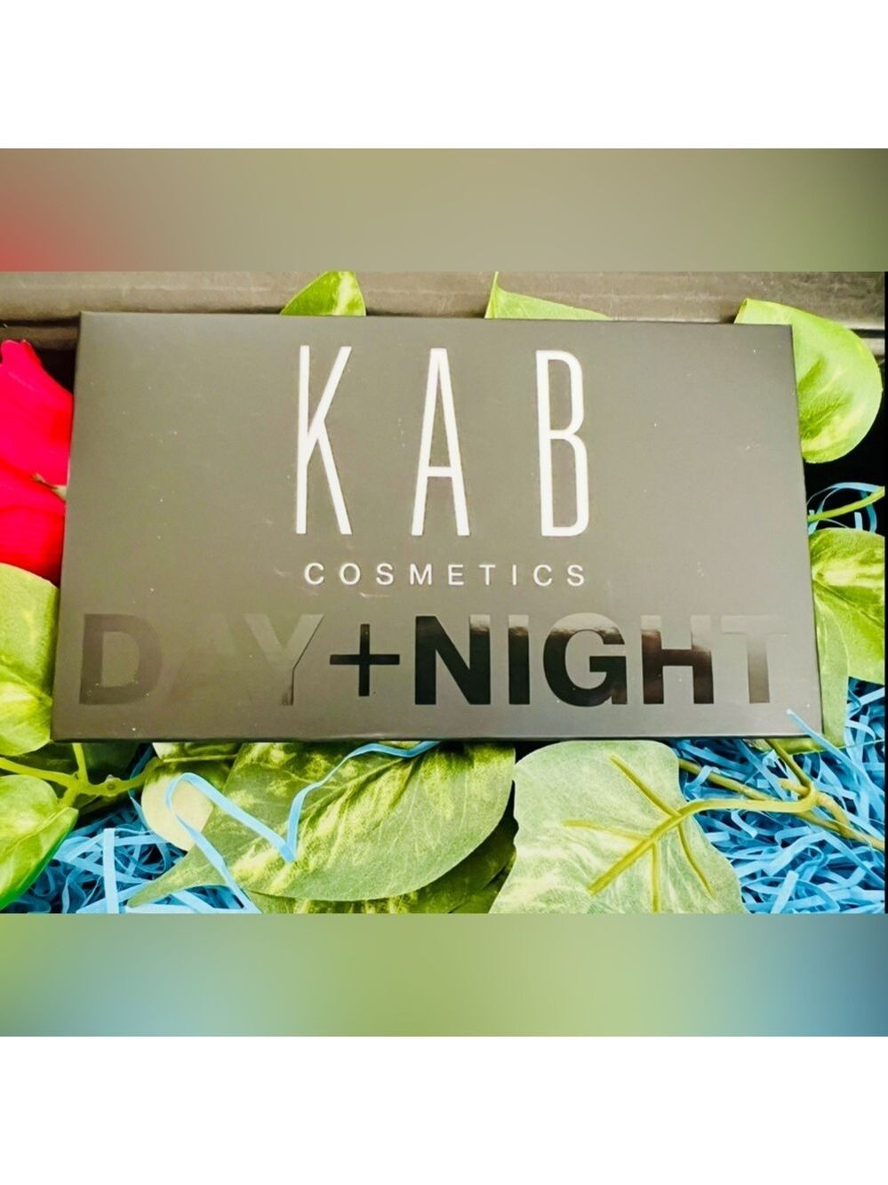 NIB KAB Cosmetics Day + Night Eyeshadow Palette with Mirror 18 Shades - Picture 7 of 7